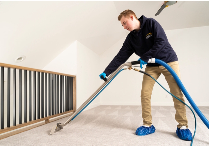 Cleaning home carpet